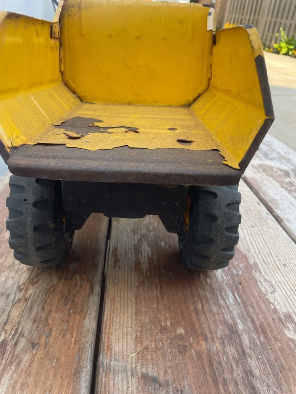 Tonka durable yellow